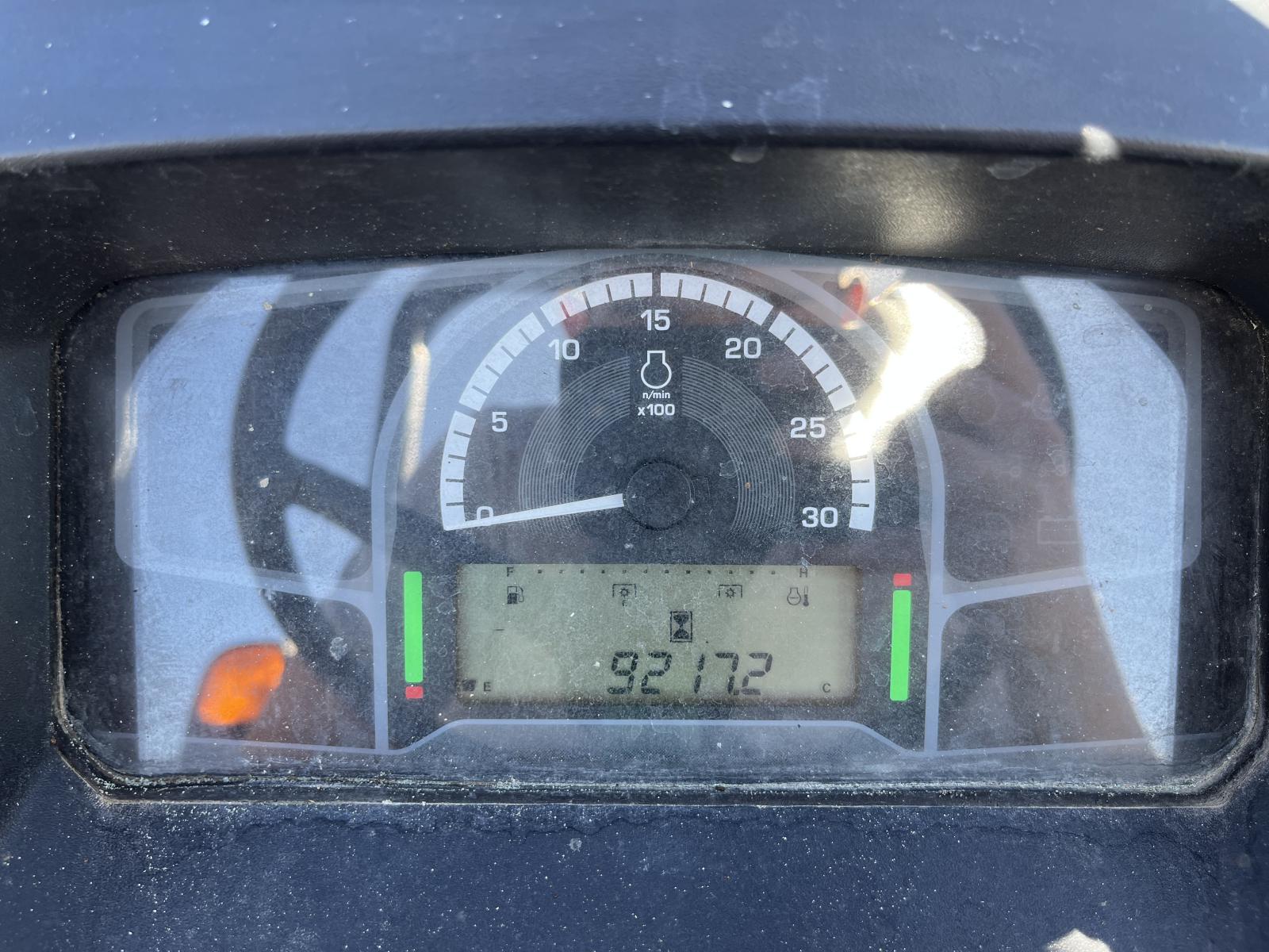 ./imagenes/INVOICE/2019/18009/JOHN DEERE 5050E (15).JPG